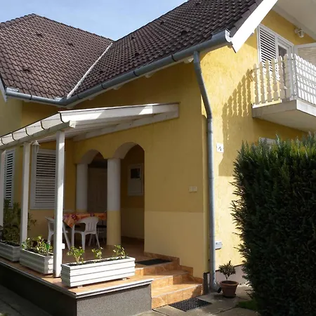 In - Balaton 18986 Apartament *